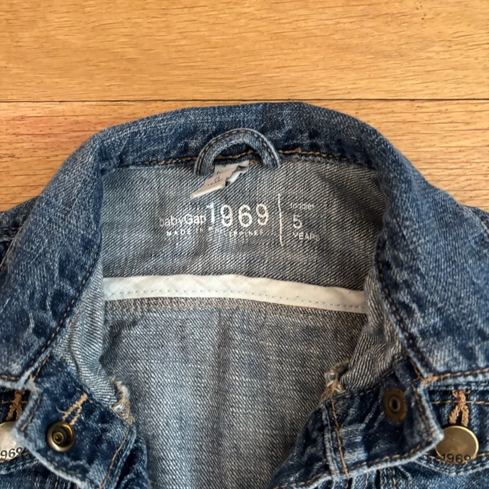 BabyGap 1969 Jean Jacket Girls size 5 - Picture 2 of 4